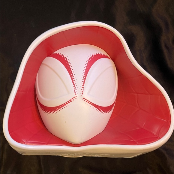 Spider-Man: Across The Spider-Verse Gwen Stacy AMC Exclusive Popcorn Bucket - Picture 2 of 5